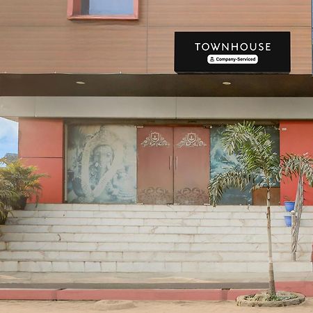 l'Hotel Super Townhouse Gida Near Rto Office Gorakhpur Esterno foto