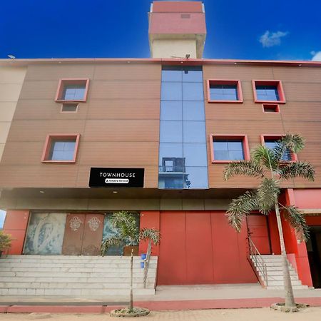 l'Hotel Super Townhouse Gida Near Rto Office Gorakhpur Esterno foto