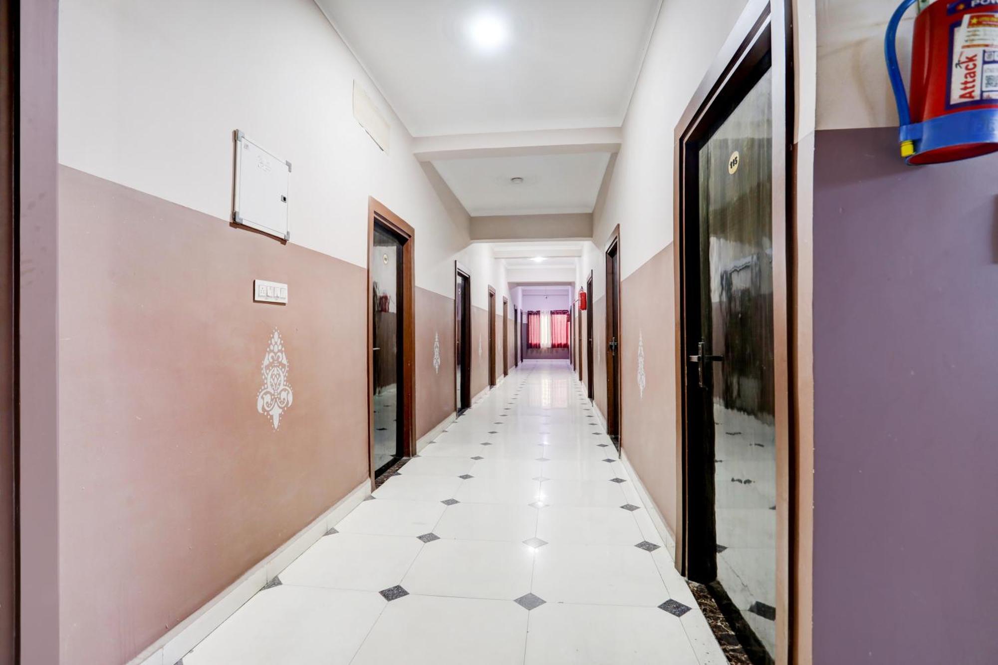 l'Hotel Super Townhouse Gida Near Rto Office Gorakhpur Esterno foto