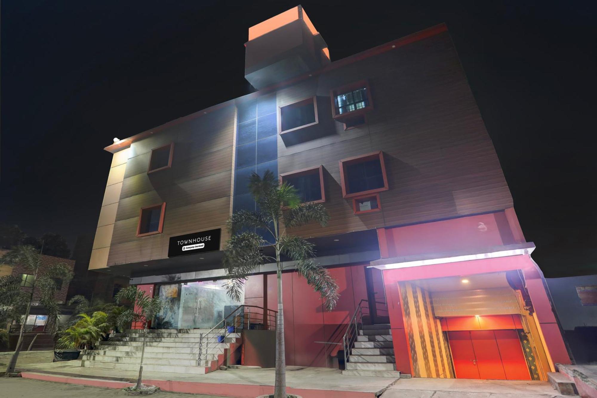 l'Hotel Super Townhouse Gida Near Rto Office Gorakhpur Esterno foto